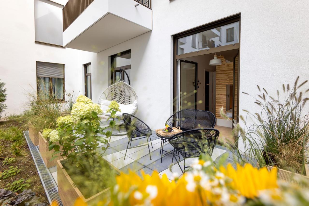 Pure Berlin Apartments - For Up To 5 Guests Near Uber Arena, Central, Stylish, Berlin